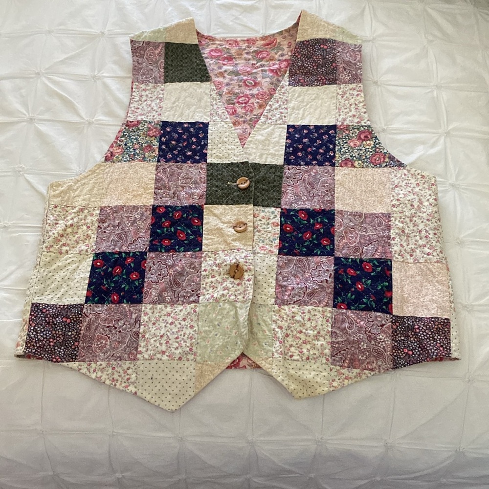 Patchwork Quilted Vest - image 4